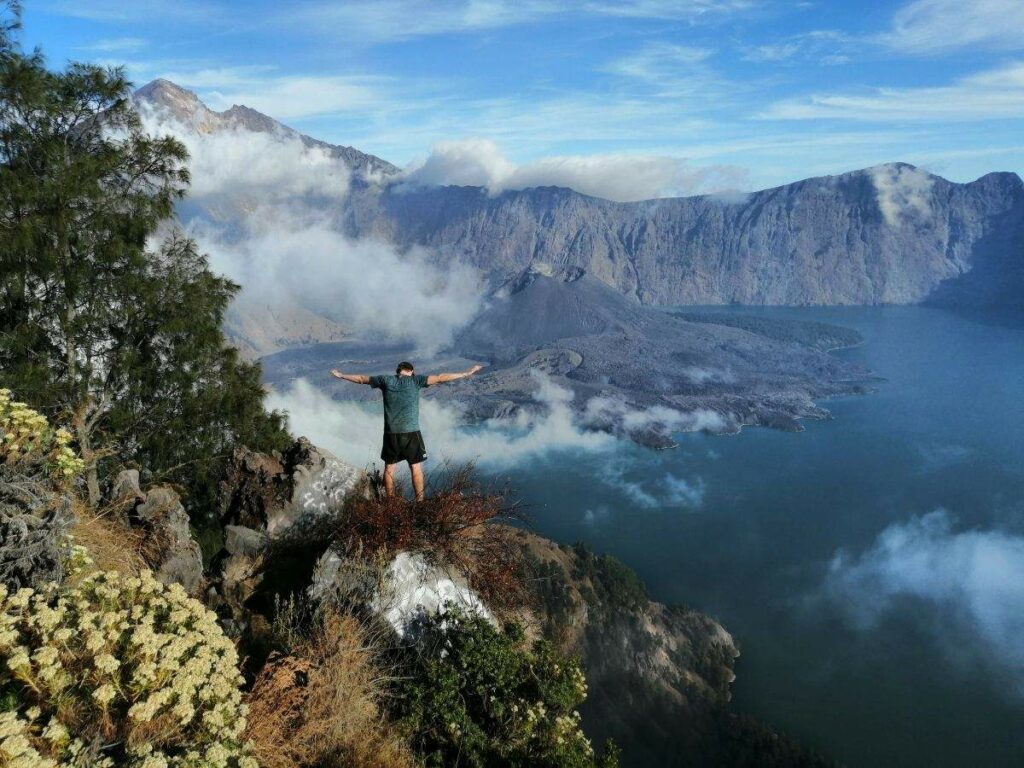 Blick vom Plawangan Senaru Crater Rim