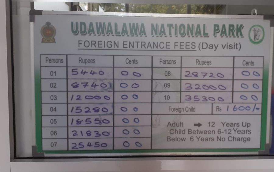 Preistafel mit Eintritt zum Udawalawe Nationalpark