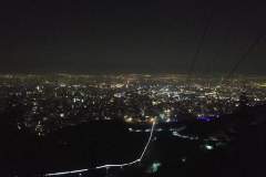 Blick von Tochal auf die Stadt bei Nacht