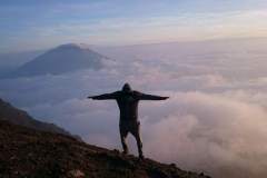 Auf dem Gipfel des Mt. Merapi