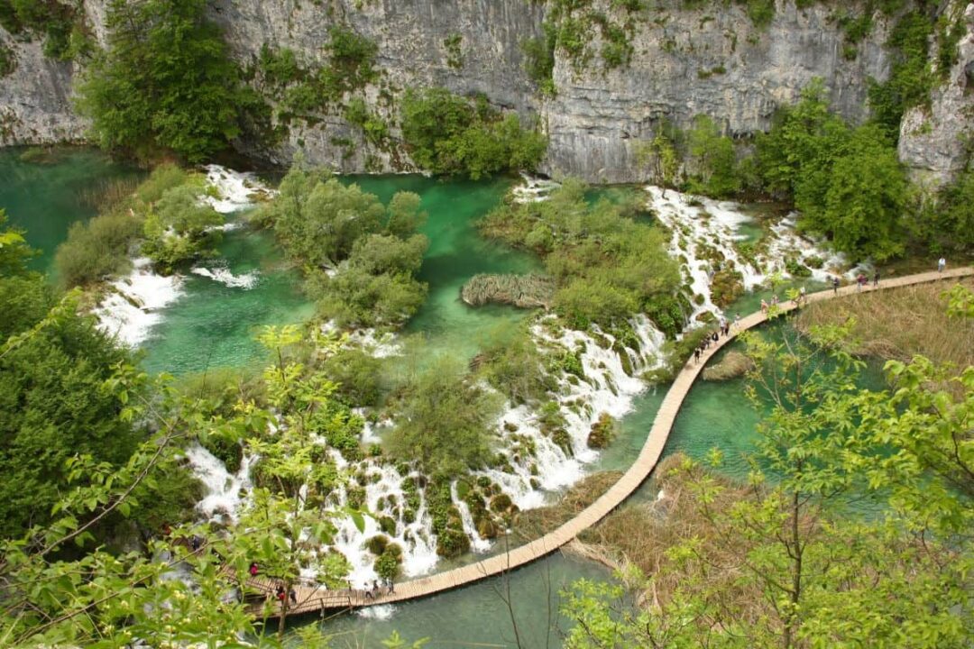 Barriere zwischen den Seen Gavanovac und Kaluđerovac
