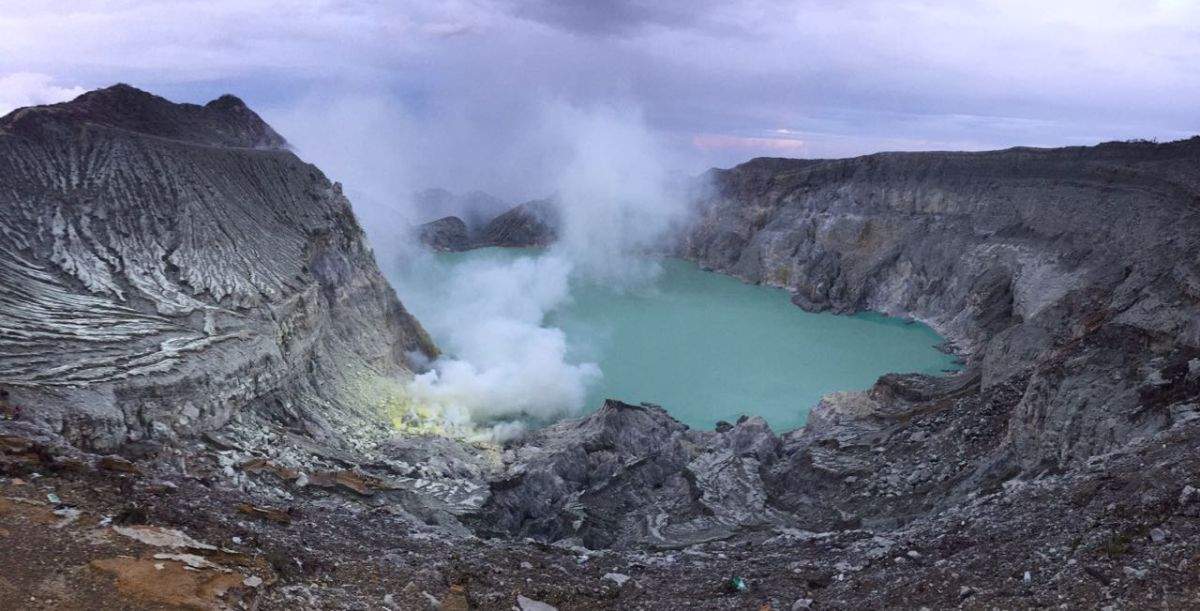 Blick auf den Vulkansee Kawa Ijen
